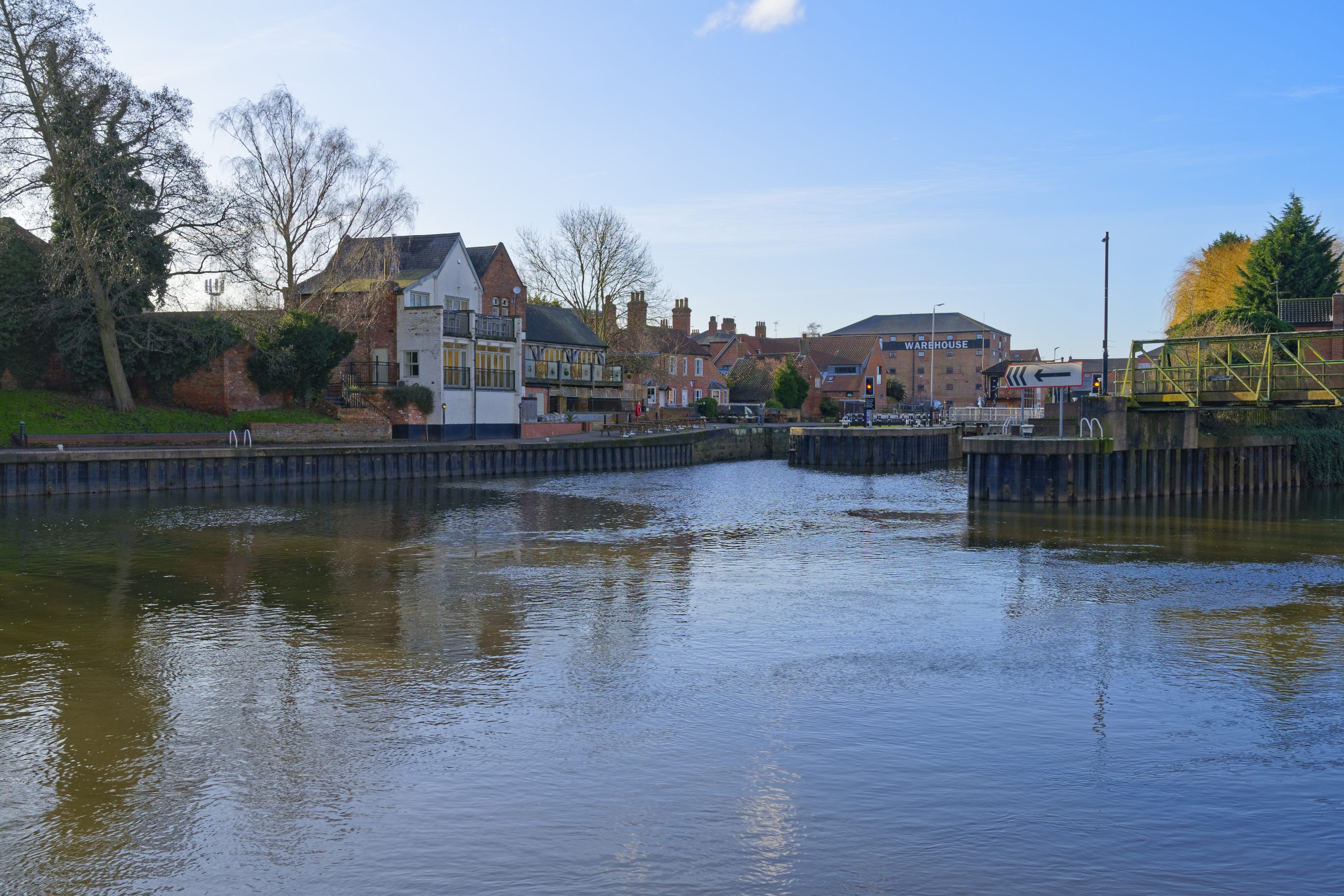 River Trent locks and wharfs at Newark on Trent